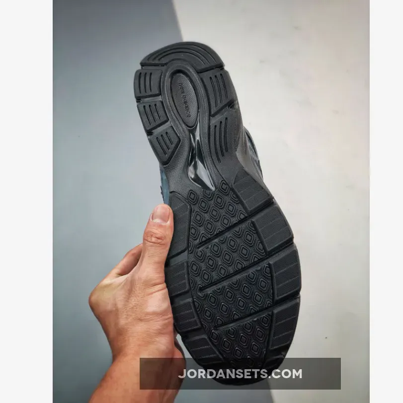 JJJound X New Balance 990v4 Navy Parisian Night/Black JJJound X New Balance 990v4 Navy Parisian Night/Black