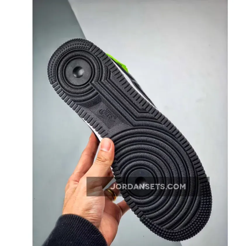 Magic Stick x Nike Air Force 1 High "VIP" Magic Stick x Nike Air Force 1 High "VIP"