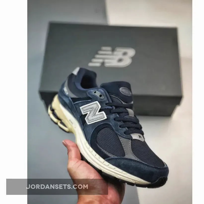 New Balance 2002R Navy Eclipse