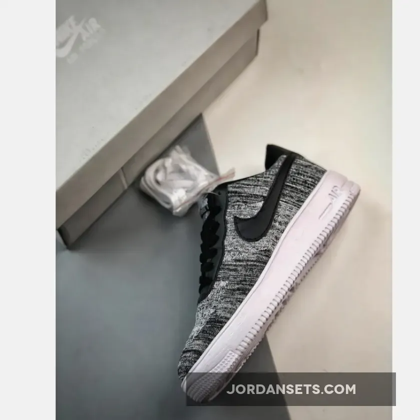 Nike Air Force 1 Flyknit 2.0 Black White Nike Air Force 1 Flyknit 2.0 Black White