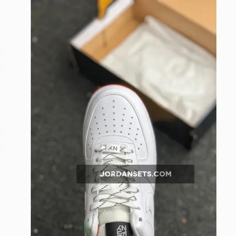 Nike Air Force 1 Low "NY v NY" White/Black-Orange Peel Nike Air Force 1 Low "NY v NY" White/Black-Orange Peel