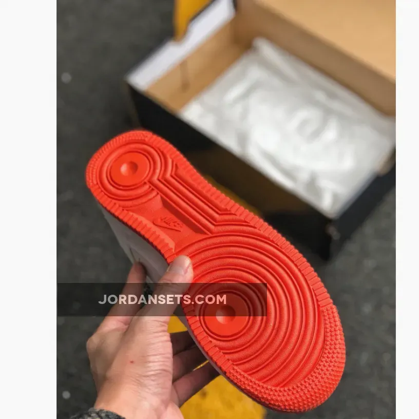 Nike Air Force 1 Low "NY v NY" White/Black-Orange Peel Nike Air Force 1 Low "NY v NY" White/Black-Orange Peel