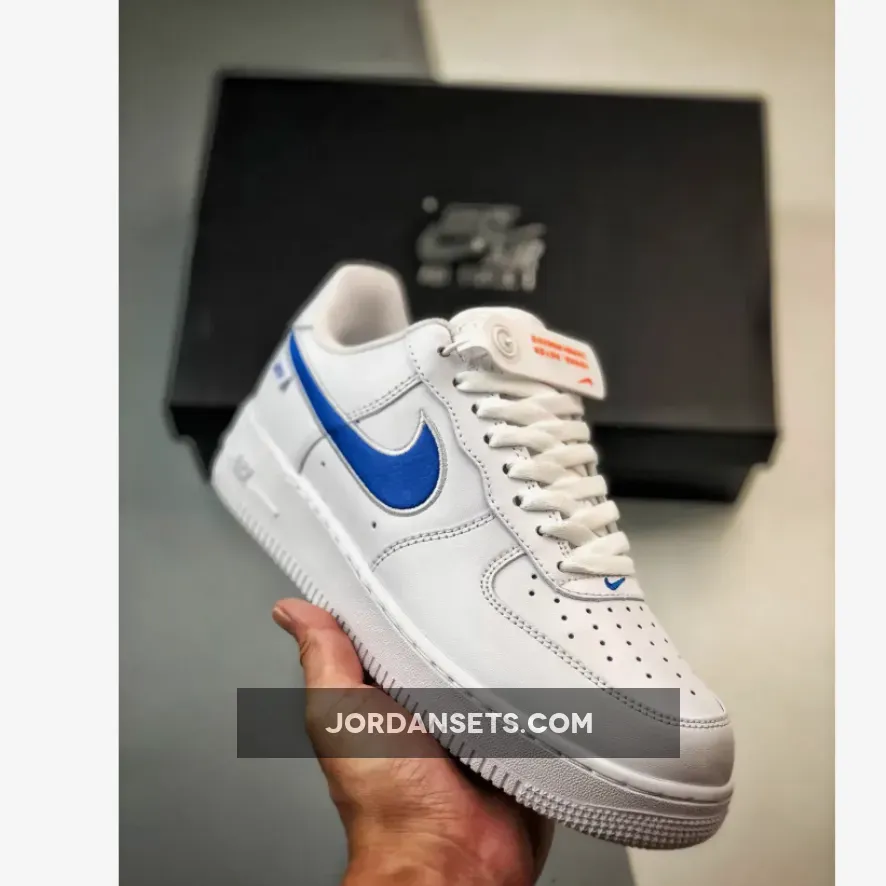 Nike Air Force 1 Low Oversized Swoosh White