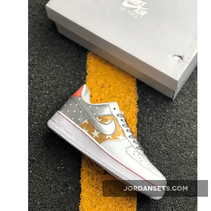 Nike Air Force 1 Low "Stars" White/Metallic Silver-Tan