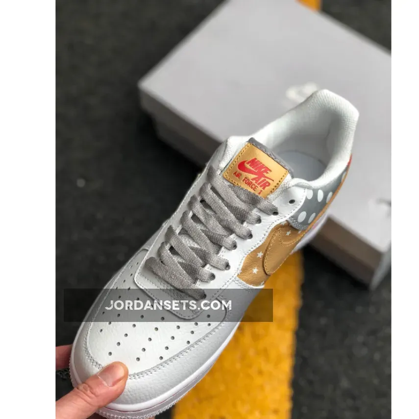 Nike Air Force 1 Low "Stars" White/Metallic Silver-Tan Nike Air Force 1 Low "Stars" White/Metallic Silver-Tan