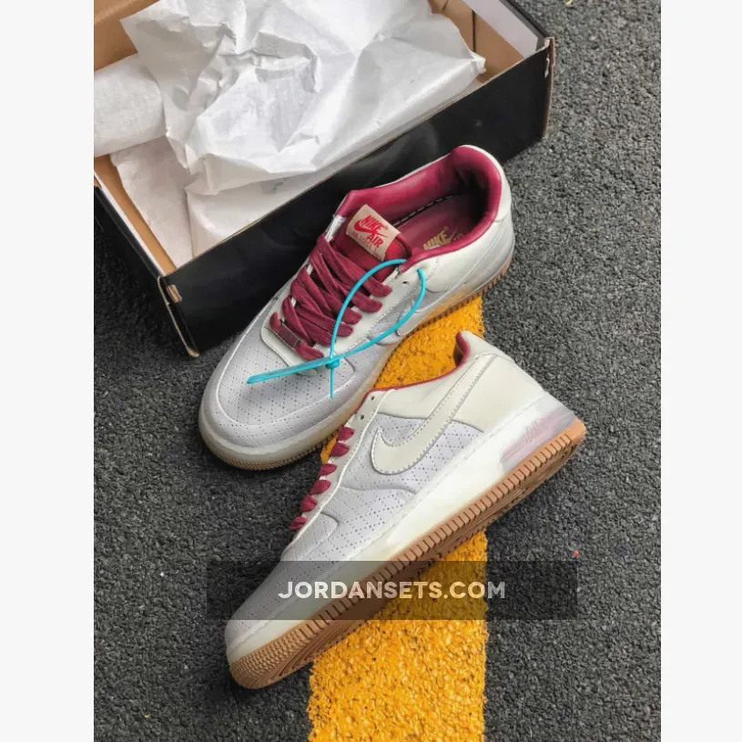 Nike Air Force 1 Low ‘Supreme Max Air’ Neutral Grey/Team Red-White Nike Air Force 1 Low ‘Supreme Max Air’ Neutral Grey/Team Red-White