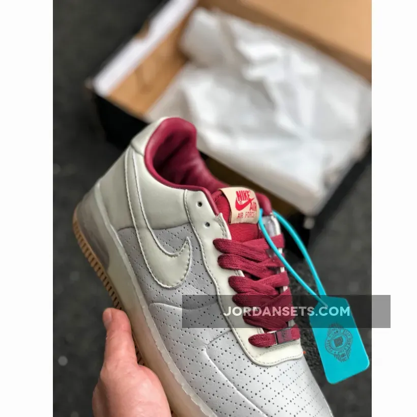 Nike Air Force 1 Low ‘Supreme Max Air’ Neutral Grey/Team Red-White Nike Air Force 1 Low ‘Supreme Max Air’ Neutral Grey/Team Red-White
