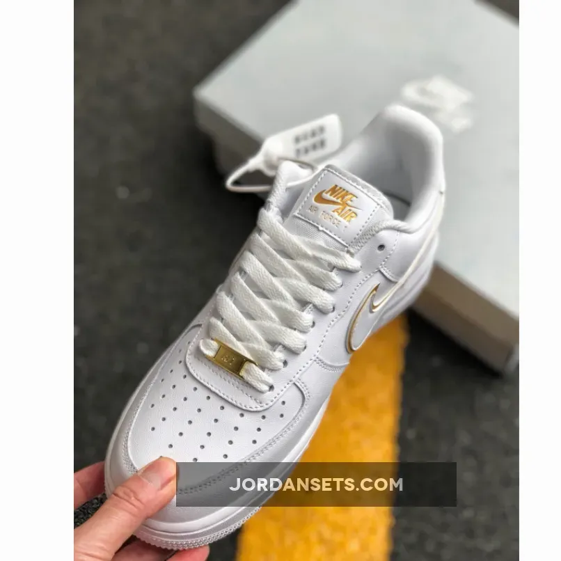 Nike Air Force 1 Low WMNS ‘Golden Swoosh’ White Nike Air Force 1 Low WMNS ‘Golden Swoosh’ White