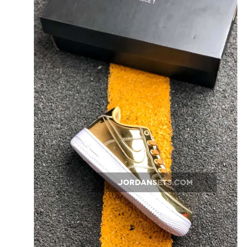 Nike Air Force 1 SP "Liquid Gold" Metallic Gold/Club Gold/White
