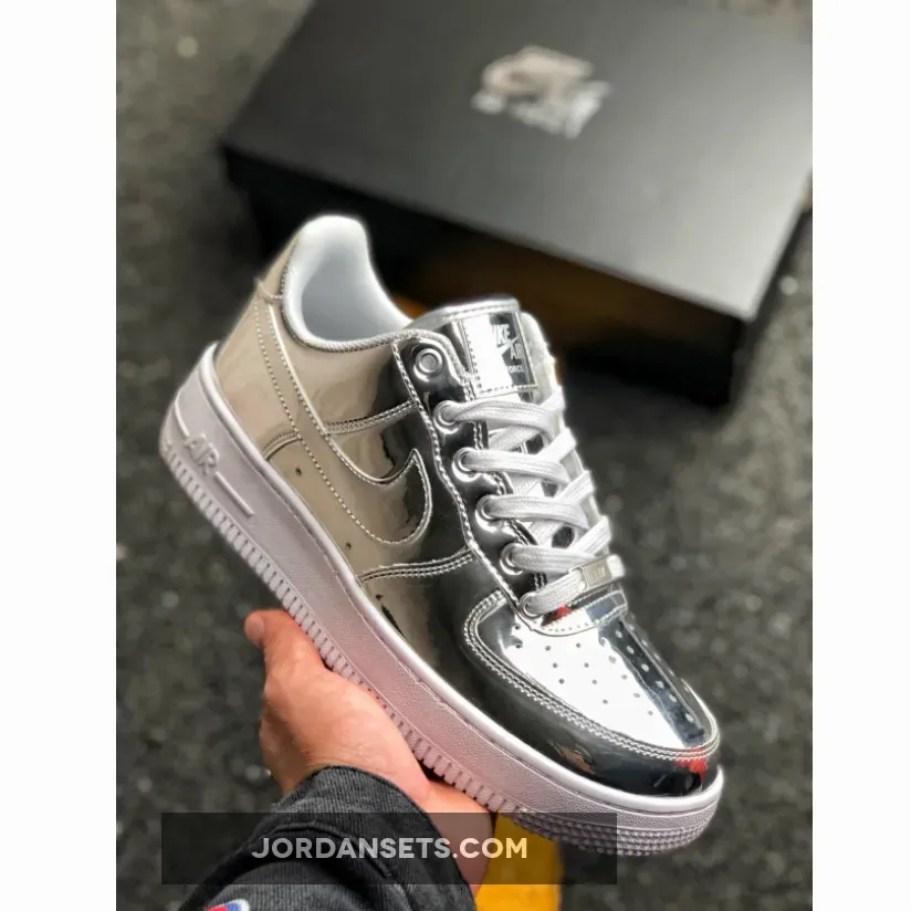 Nike Air Force 1 SP "Liquid Silver" Chrome/Metallic Silver/White