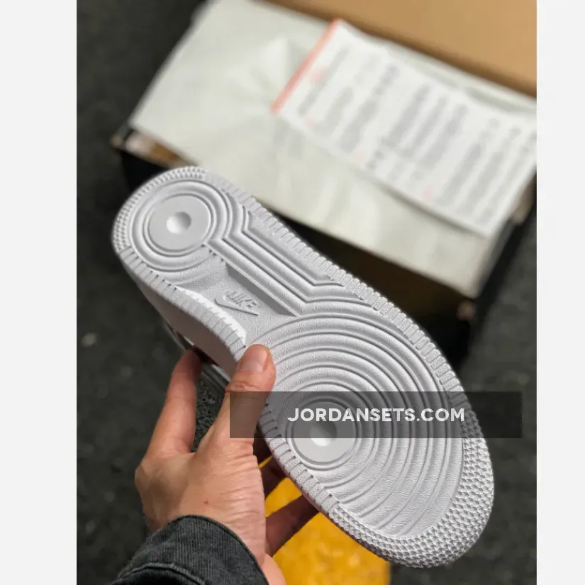 Nike Air Force 1 SP "Liquid Silver" Chrome/Metallic Silver/White Nike Air Force 1 SP "Liquid Silver" Chrome/Metallic Silver/White