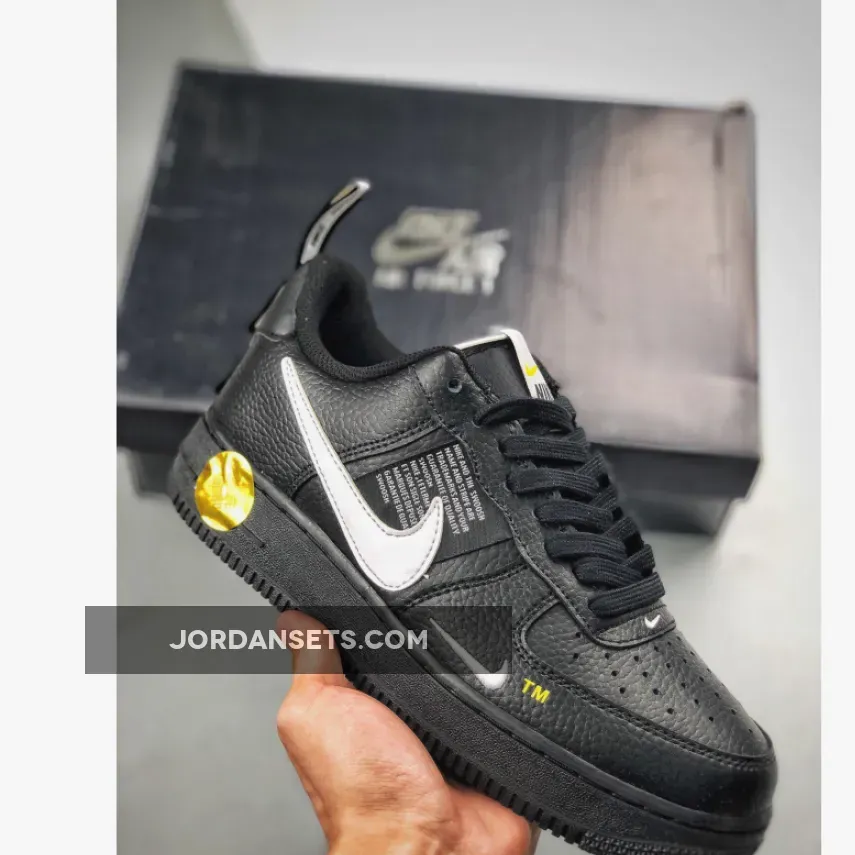 Nike Air Force 1 Utility Black