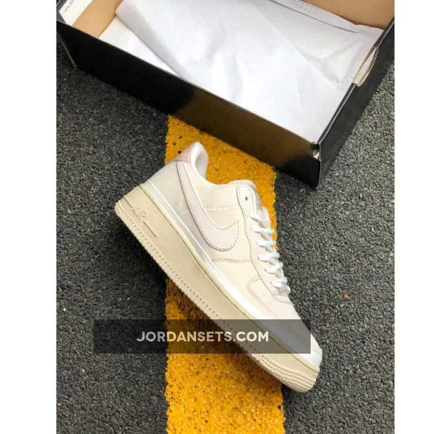 Nike Air Force 1 WMNS Soft Pink