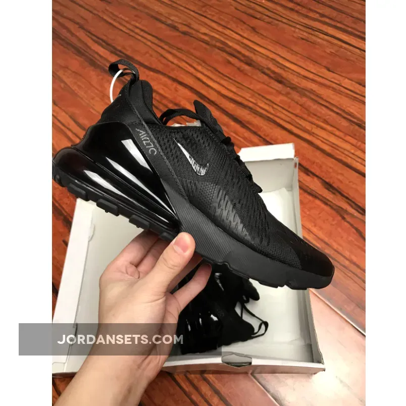 Nike Air Max 270 "Triple Black"