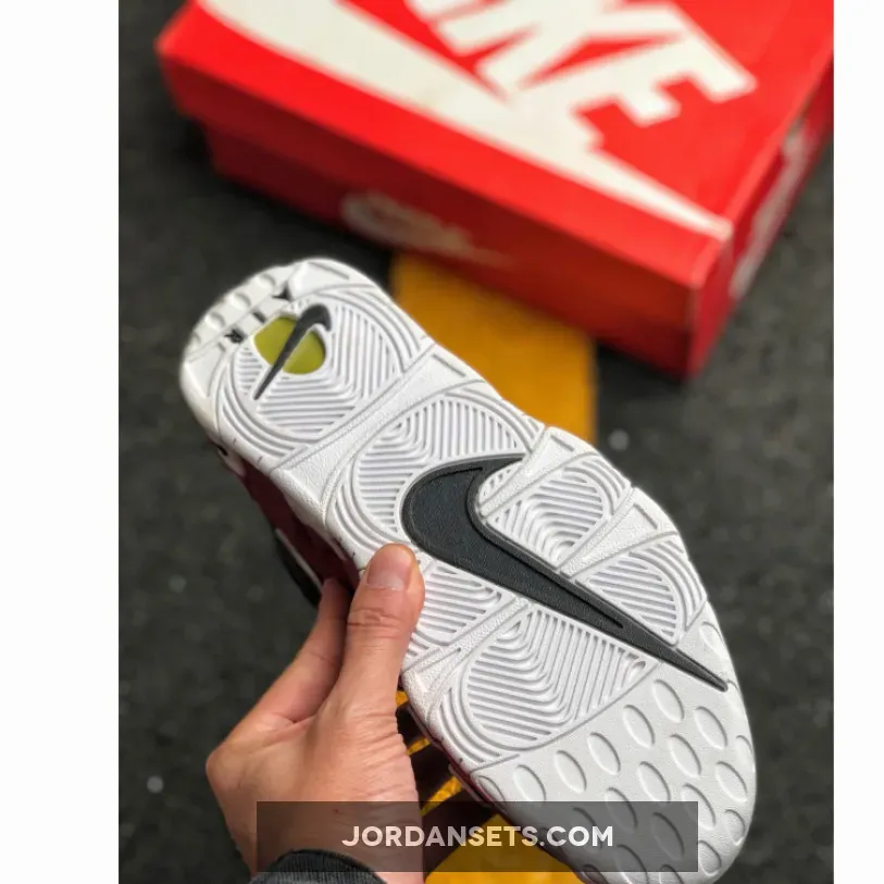 Nike Air More Uptempo ‘Bulls’ Varsity Red/White-Black Nike Air More Uptempo ‘Bulls’ Varsity Red/White-Black