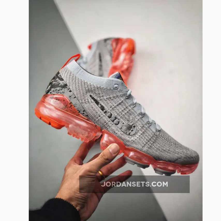 Nike Air VaporMax 3.0 "Moon Landing" Nike Air VaporMax 3.0 "Moon Landing"
