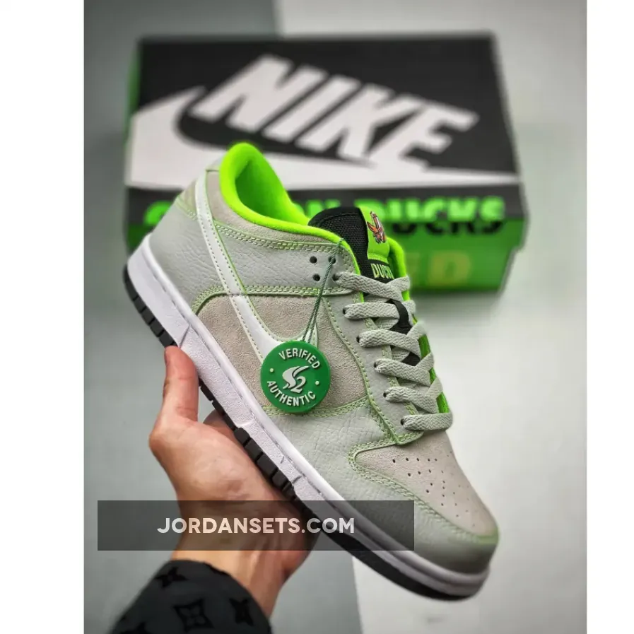 Nike Dunk Low Oregon "Ducks of a Feather"