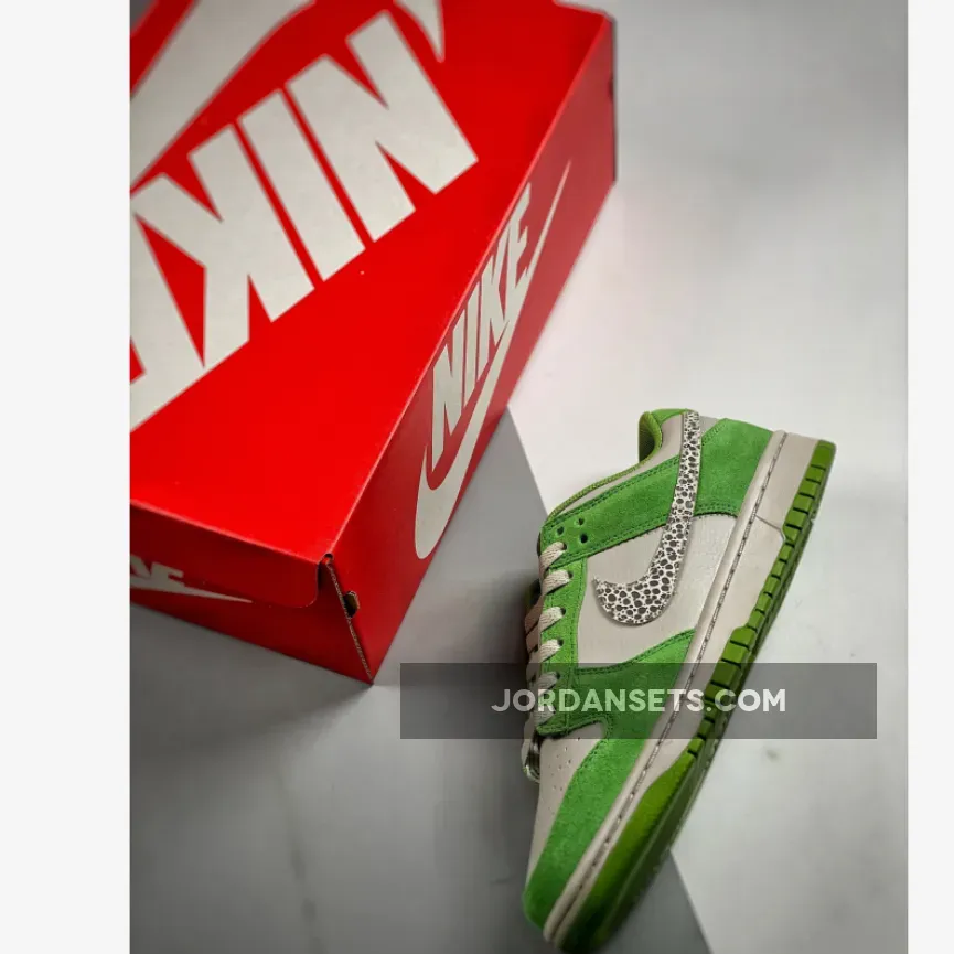 Nike Dunk Low "Safari Swoosh" Chlorophyll/Light Iron Ore-Cave Stone Nike Dunk Low "Safari Swoosh" Chlorophyll/Light Iron Ore-Cave Stone