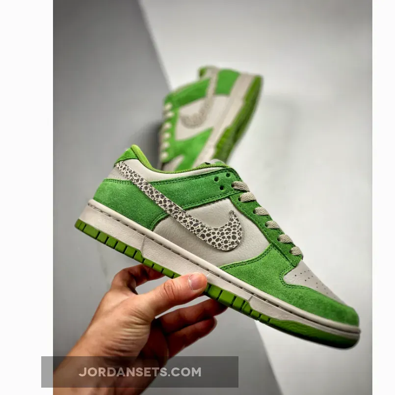 Nike Dunk Low "Safari Swoosh" Chlorophyll/Light Iron Ore-Cave Stone Nike Dunk Low "Safari Swoosh" Chlorophyll/Light Iron Ore-Cave Stone