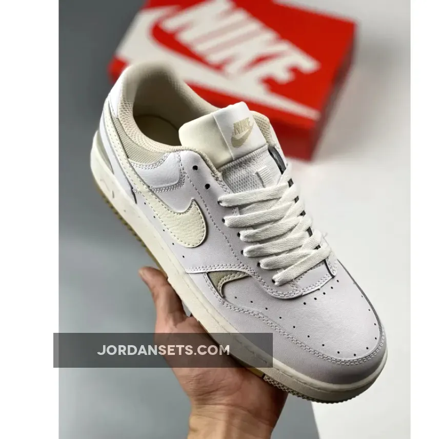 Nike Gamma Force White/Light Bone/Sanddrift