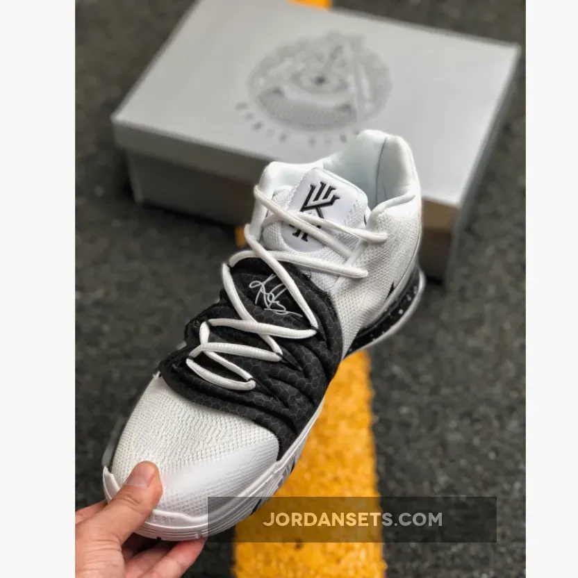 Nike Kyrie 5 Team Bank White Black Nike Kyrie 5 Team Bank White Black