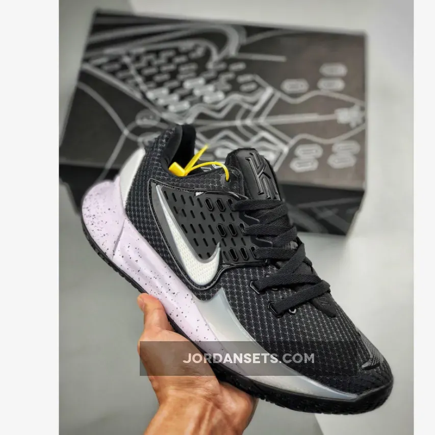 Nike Kyrie Low 2 Black/White Nike Kyrie Low 2 Black/White
