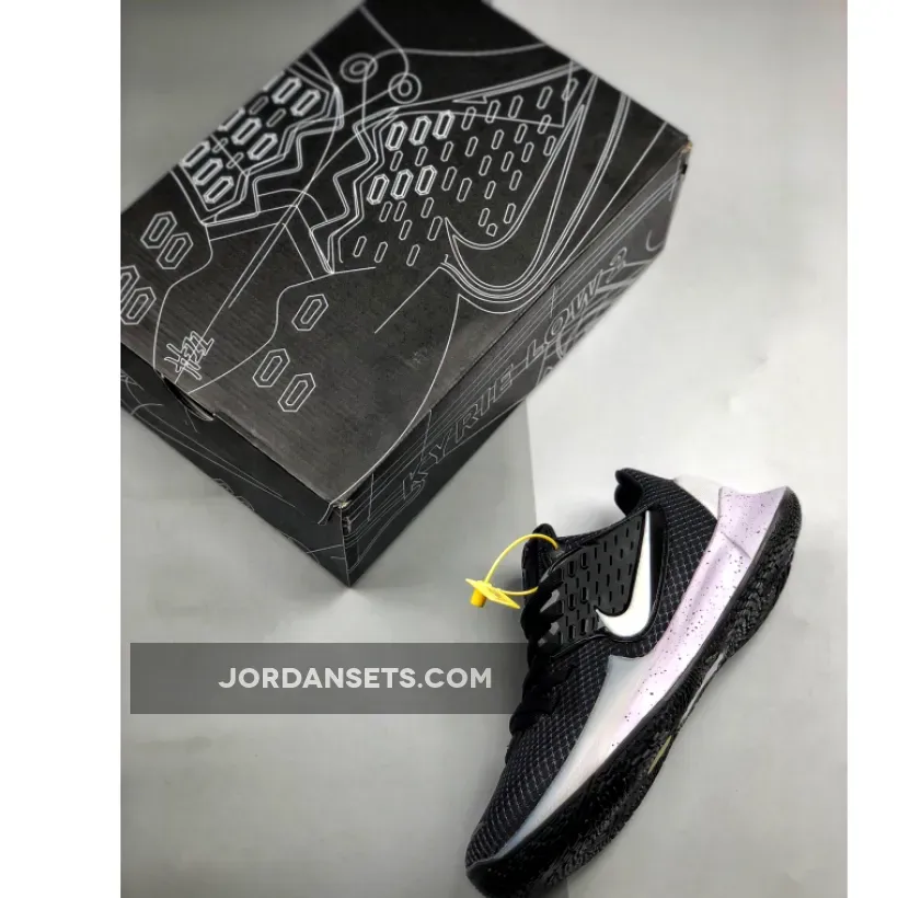 Nike Kyrie Low 2 Black/White Nike Kyrie Low 2 Black/White