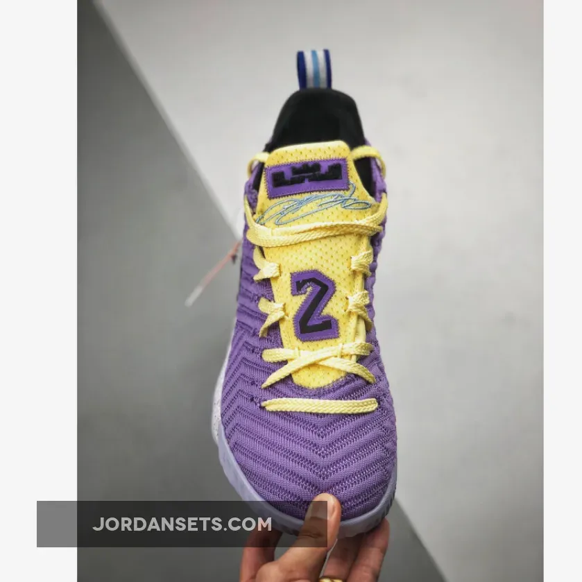 Nike LeBron 16 "Heritage" Nike LeBron 16 "Heritage"