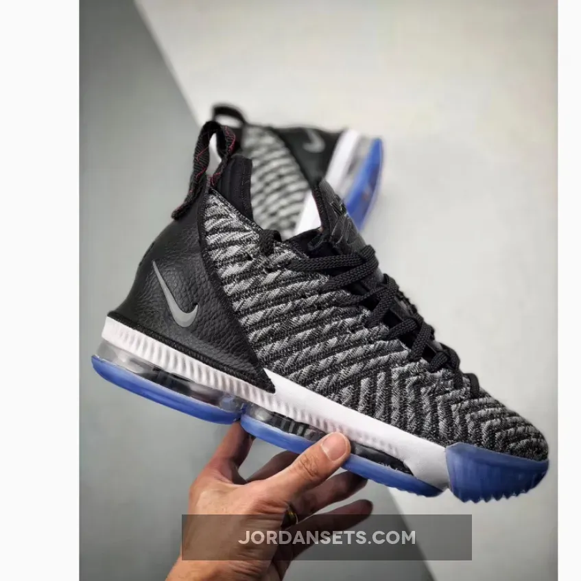 Nike LeBron 16 Oreo