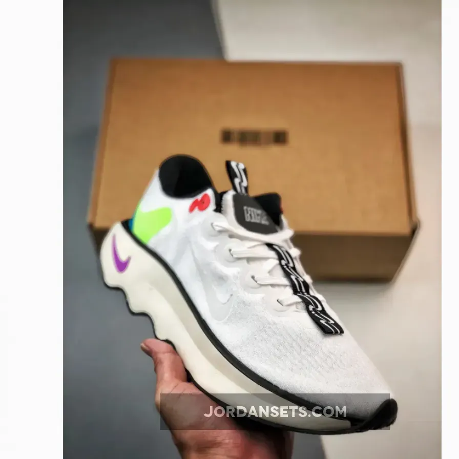 Nike Motiva SE Pale Ivory/Black/Lime Blast