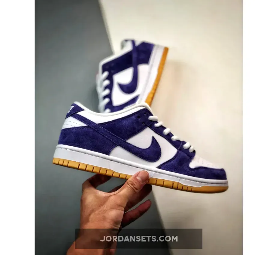Nike SB Dunk Low ‘Purple Suede’ Court Purple White Nike SB Dunk Low ‘Purple Suede’ Court Purple White