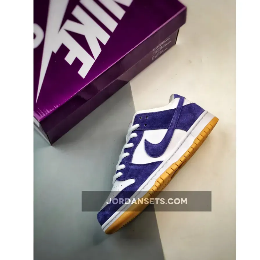 Nike SB Dunk Low ‘Purple Suede’ Court Purple White Nike SB Dunk Low ‘Purple Suede’ Court Purple White