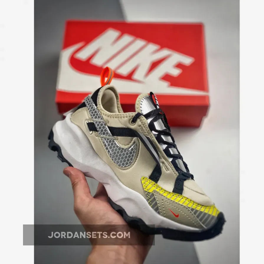 Nike TC 7900 LX 3M Light Orewood Brown Reflective Silver