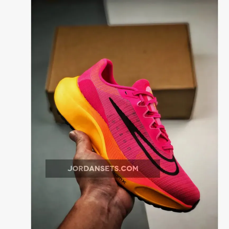 Nike Zoom Fly 5 ‘Hyper Pink Laser Orange’
