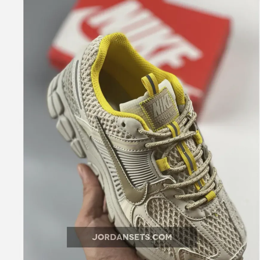 Nike Zoom Vomero 5 Light Bone/Yellow
