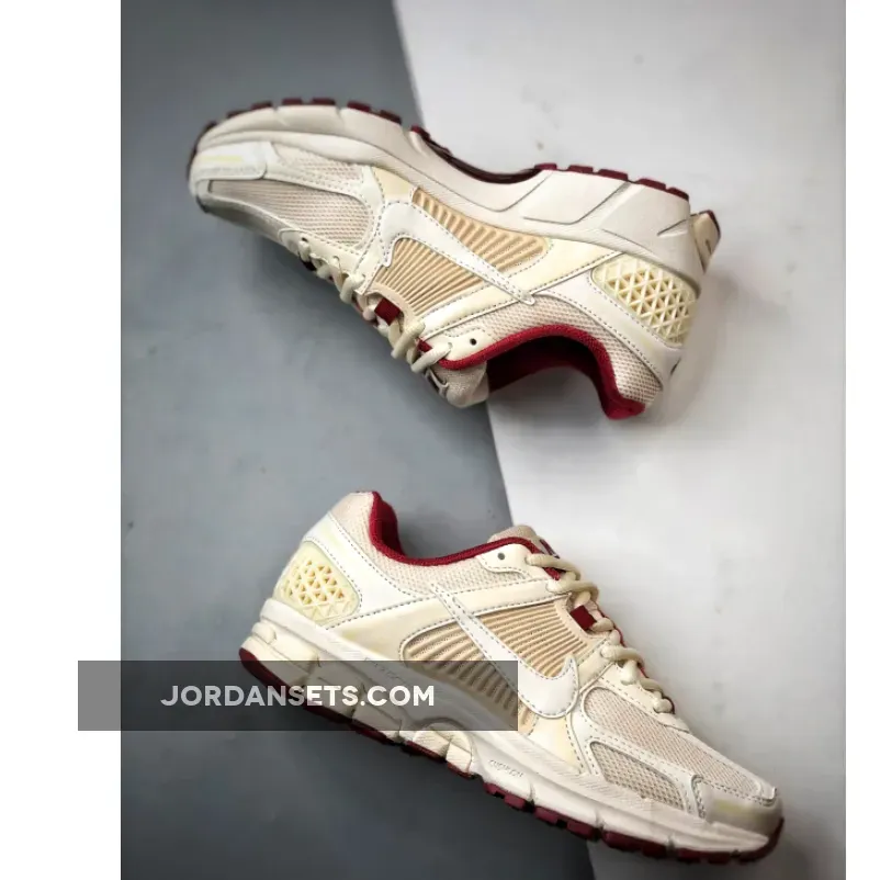 Nike Zoom Vomero 5 "Valentine’s Day" Coconut Milk Nike Zoom Vomero 5 "Valentine’s Day" Coconut Milk