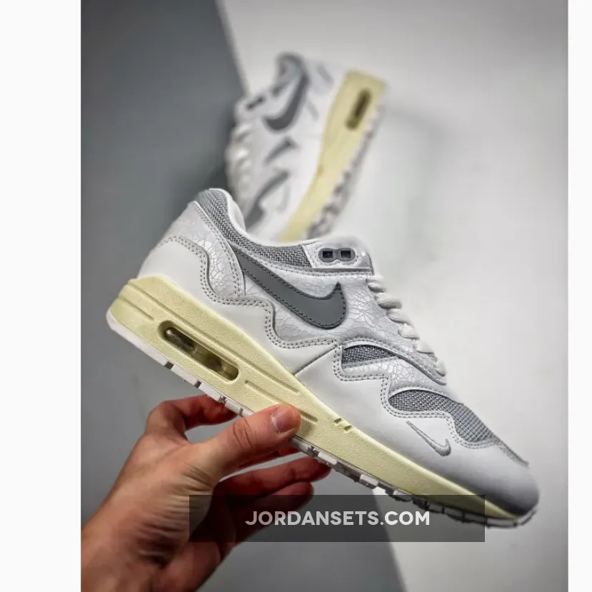 Patta x Nike Air Max 1 White Patta x Nike Air Max 1 White