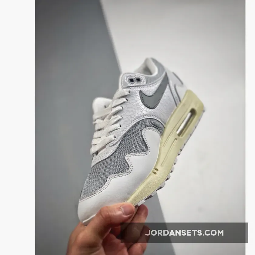 Patta x Nike Air Max 1 White Patta x Nike Air Max 1 White