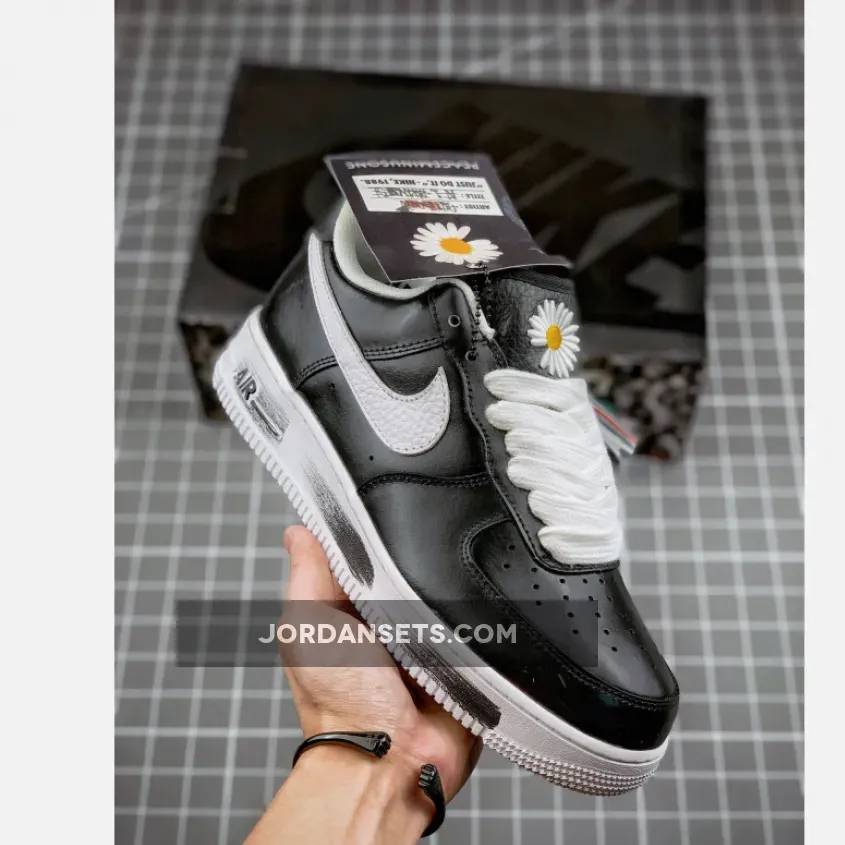 PEACEMINUSONE x Nike Air Force 1 Black White