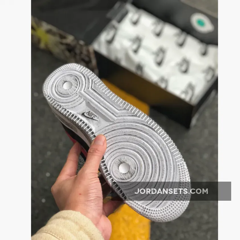 PEACEMINUSONE x Nike Air Force 1 Black/Sport Red-White PEACEMINUSONE x Nike Air Force 1 Black/Sport Red-White