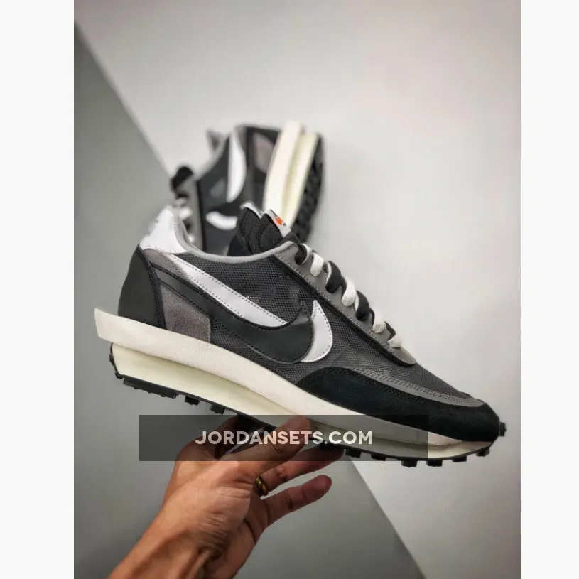 Sacai x Nike LDV Waffle Black White Gunsmoke Sacai x Nike LDV Waffle Black White Gunsmoke