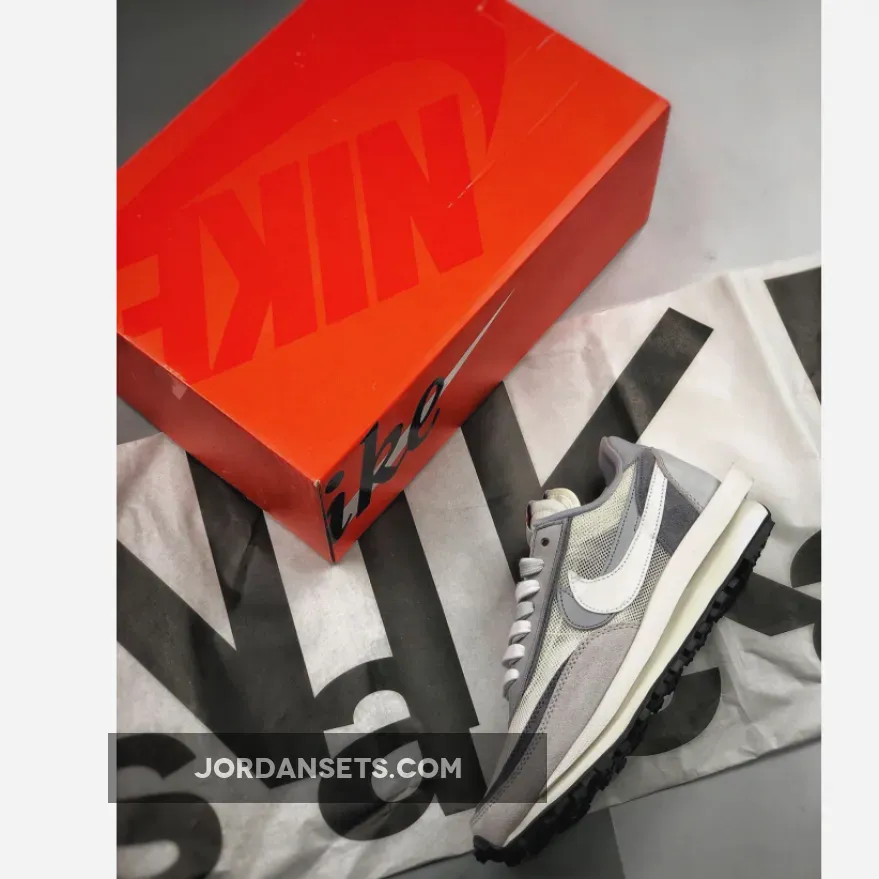 Sacai x Nike LDV Waffle Daybreak Grey White Sacai x Nike LDV Waffle Daybreak Grey White