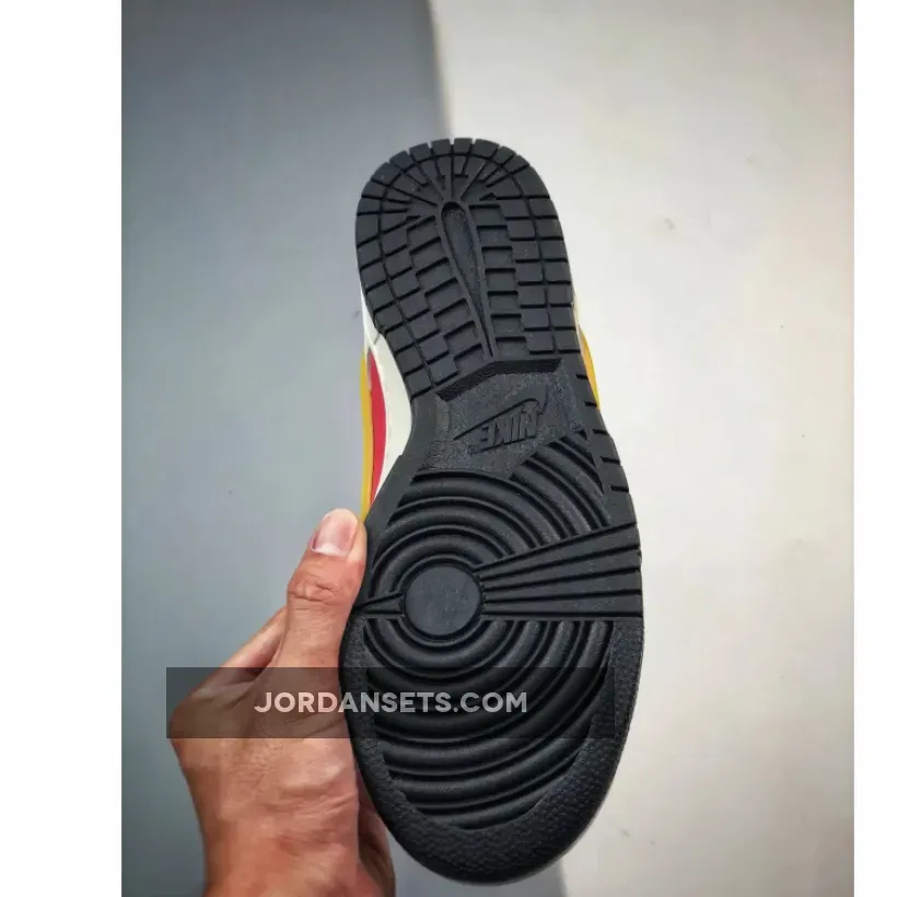 Saint Seiya x Nike Dunk Low Sail Red Gold Saint Seiya x Nike Dunk Low Sail Red Gold