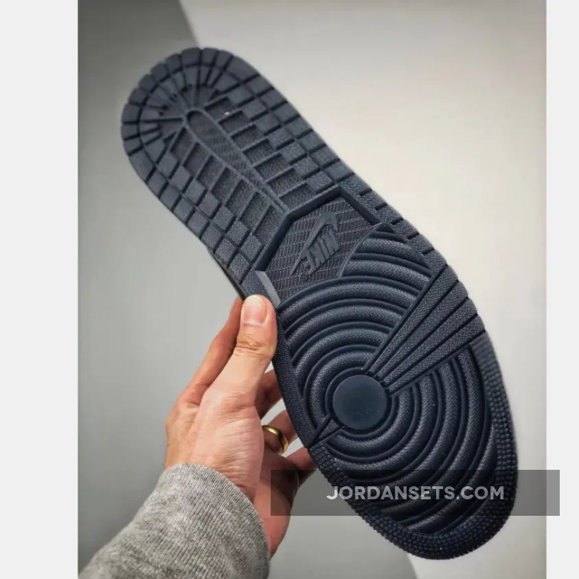 Wmns Air Jordan 1 Retro High Og Rox Brown Black/Black-Metallic Goldrown/White AJ1 Wmns Air Jordan 1 Retro High Og Rox Brown Black/Black-Metallic Goldrown/White AJ1