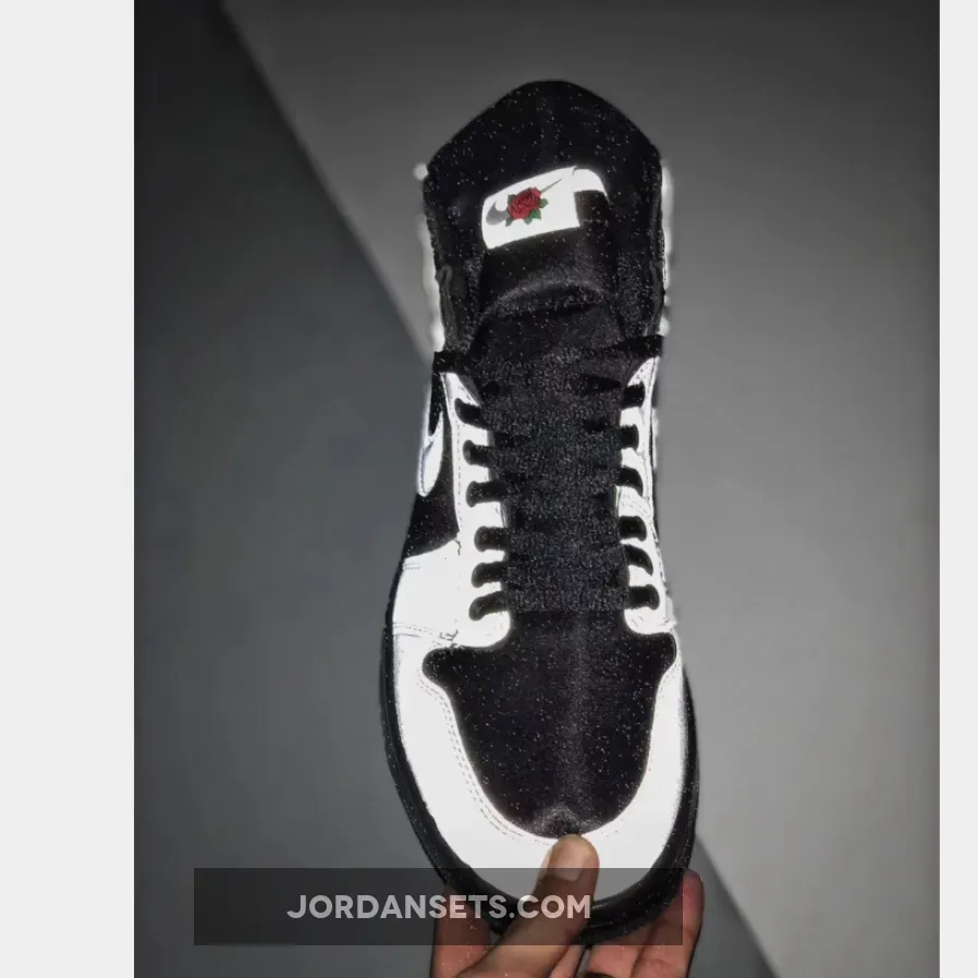 Wmns Air Jordan 1 Retro High Og Rox Brown Black/Black-Metallic Goldrown/White AJ1 Wmns Air Jordan 1 Retro High Og Rox Brown Black/Black-Metallic Goldrown/White AJ1